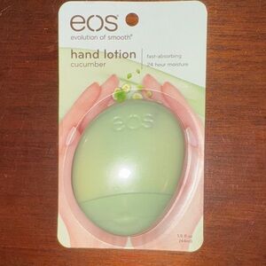 NIP EOS Cucumber Hand Lotion Travel Purse Size 1.5 oz. USA